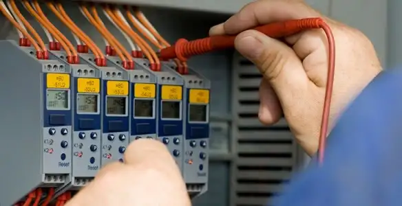 electrical contractors performing professional electrical system testing and configuration in Evansville, IN